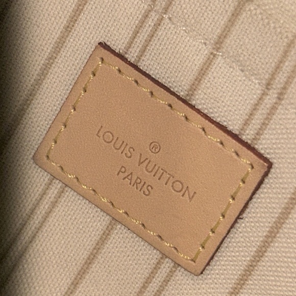 Louis Vuitton Neverfull MM Damier Azur Pouch - Picture 4 of 10